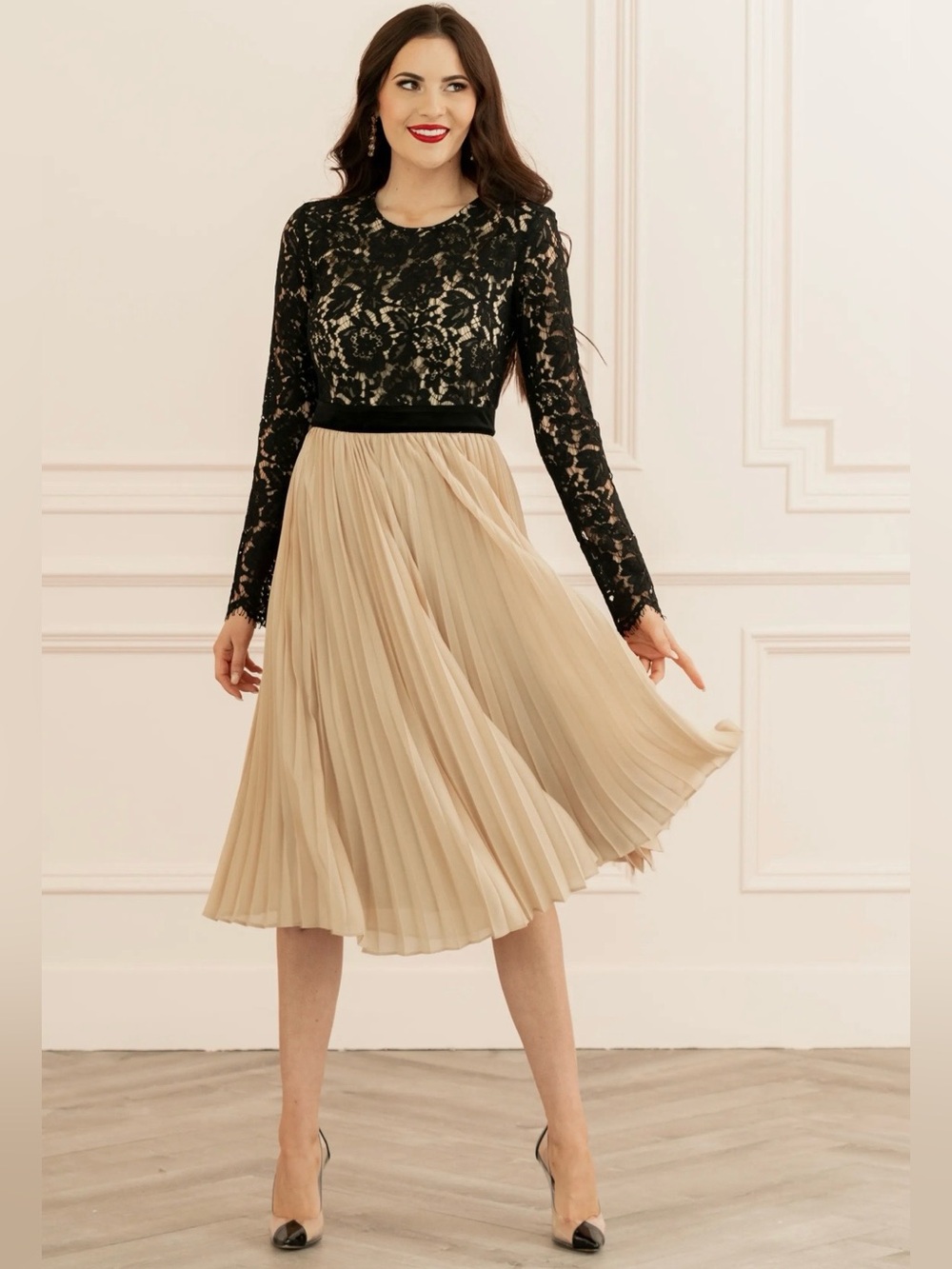 Rachel Parcell Black Lace Bodice Contrasting Tan Pleat Skirt Midi Dress Medium
